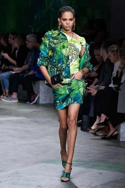 Look 21